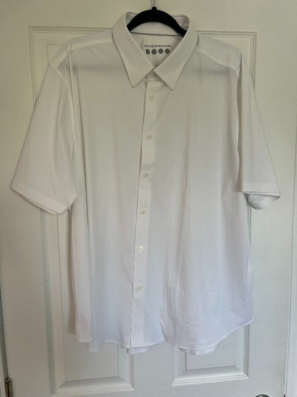 Men's Golf Shirt.  Size: XXL.  Nylon/Spandex. Brand: Victor Emmanuel.